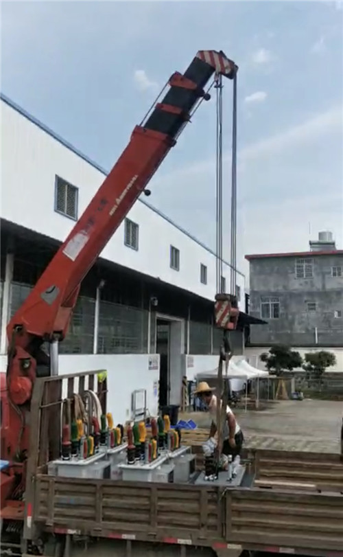 临湘市起重机吊钩的作业速度