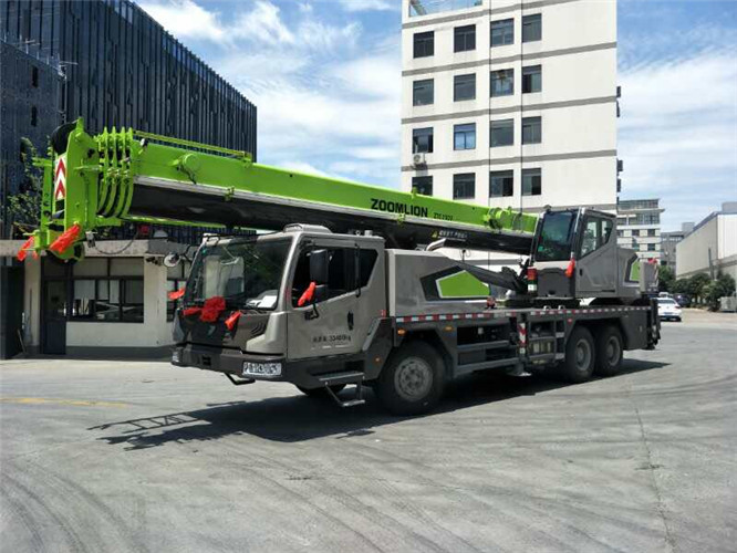 临湘市随车吊师傅告诉你租赁随车吊车如何区分吨位